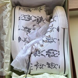 NWT Burberry White High-Top Sneakers Mythical Alphabet Collection size 37.5